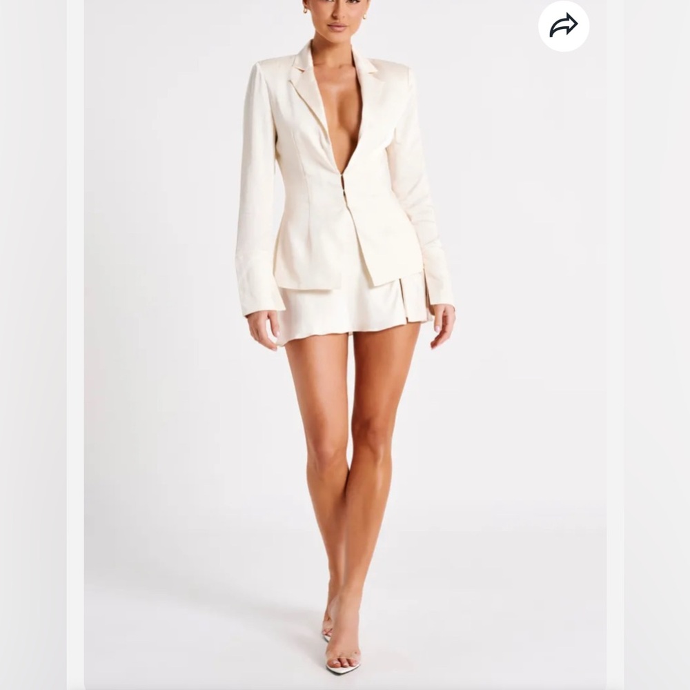 NWT Satin Ivory Deep V Blazer Set